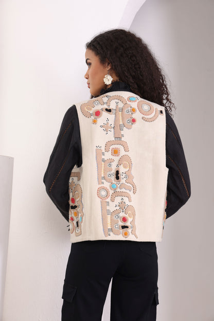 “Single recyclable wool beige and camel applique embroidery vest” 